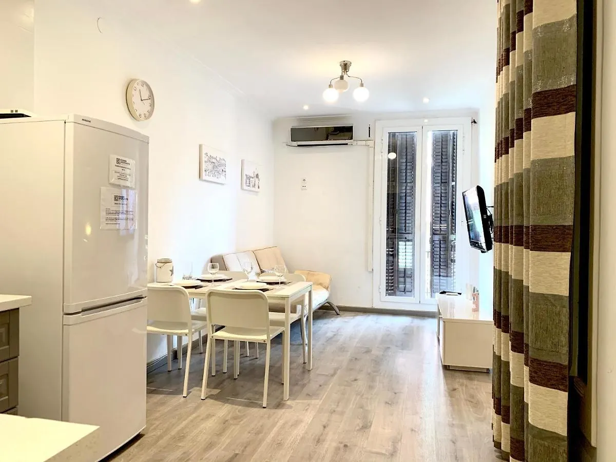 Charm Sagrada Familia Apartman Barcelona